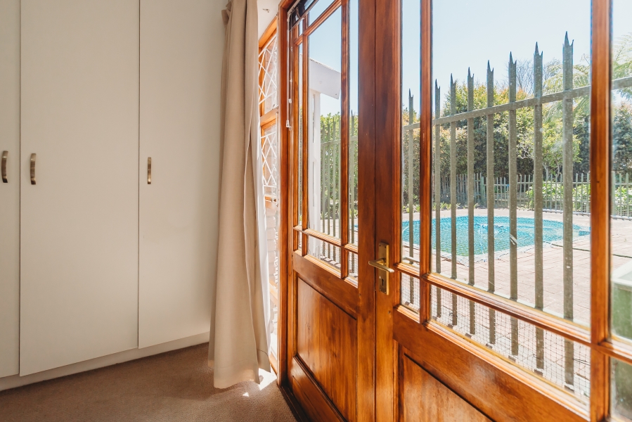 5 Bedroom Property for Sale in Heatherlands Western Cape